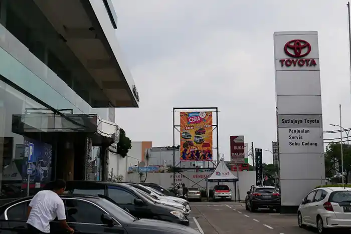 Dealer Toyota Depok